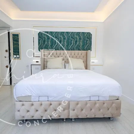 Your Champs Elysees Calm And Stylish Appartement