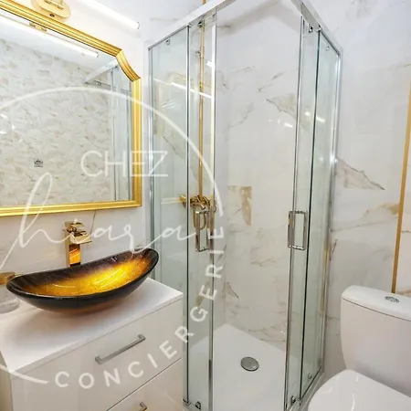 Your Champs Elysees Calm And Stylish Appartement